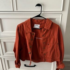 Orange cropped urban outfitters jacket 🧡🍊